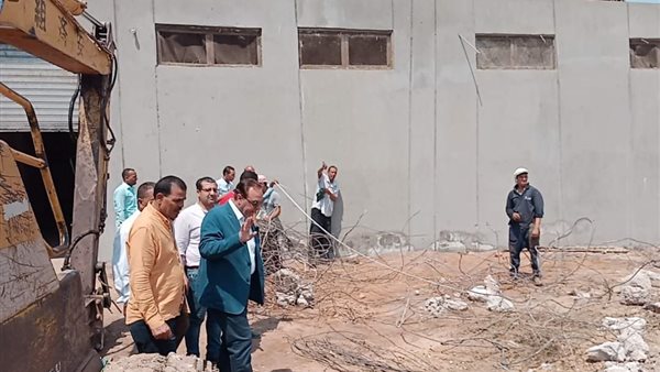 رئيس مركز ملوي يتابع