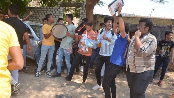 طلاب الثانوية بالأقصر