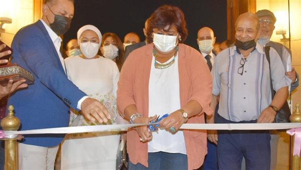 وزيرة الثقافة إيناس