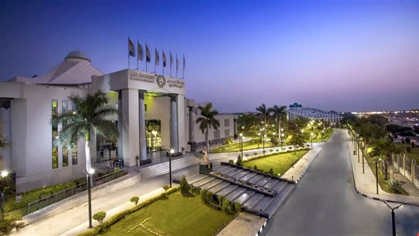 جامعة مصر للعلوم