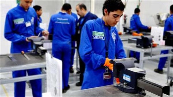 طلاب المدارس التكنولوجيا