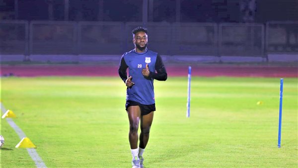 إيزي إيميكا لاعب