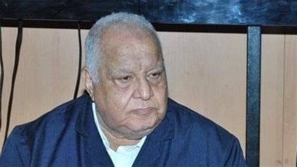 الروائي مصطفى نصر