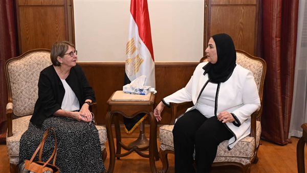 نيفين القباج وزيرة