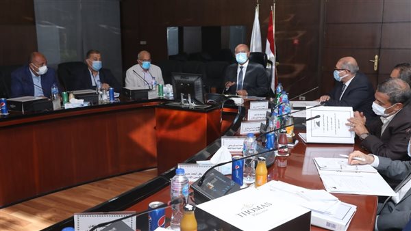 وزير النقل يترأس