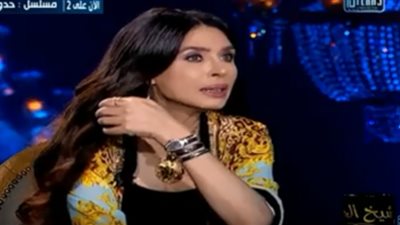 تعرف على الشخص الذي منع دينا من الرقص في أحد الأفراح (فيديو)