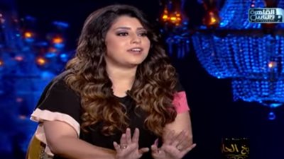 أيتن عامر: “الرقص في الأفلام مش عيب” (فيديو)