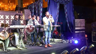 محمد رشاد يُشعل أولى ليالي خيمة “الخديوي”