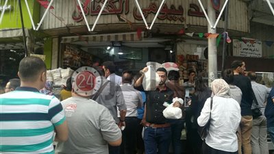 زحام على الكنافة والقطايف فى أيام شهر رمضان الكريم