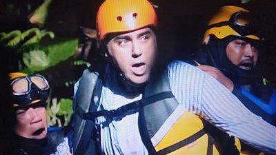 رامز في الشلال.. تامر حبيب ينطق الشهادة بعد تعرضه لمقلب رامز جلال (فيديو)