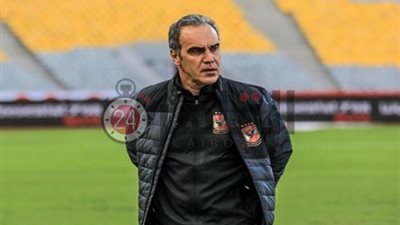 لاسارتي في حيرة لاختيار مهاجم الأهلي الأساسي.. تعرف على السبب