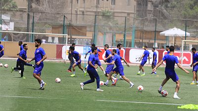مران الأهلي| أيمن أشرف يتخلص من “القناع الطبي”.. وتدريبات للشيخ في الجيم