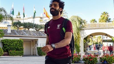 شاهد كيف فعل لاعبو ليفربول مقلب فى محمد صلاح ؟ (فيديو)