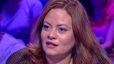 المخرجة كاملة أبو ذكري: “صناعة الفن في مصر تتراجع وهنبقى كوكب قرود”