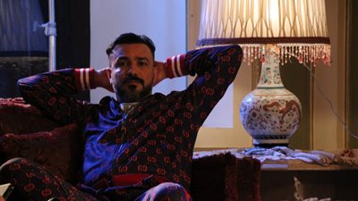 “فركش”.. محمد رجب ينتهي من تصوير مسلسل “علامة استفهام” (فيديو)