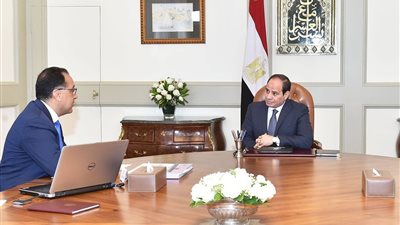 السيسي يوجه رئيس الوزراء بتركيز جهود الحكومة على توفير البيئة المواتية لتحفيز الاستثمار