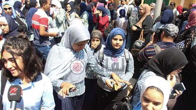 عقوبات مشددة لرئيس اللجنة والملاحظين.. نتيجة التحقيق في تسريب طالبة دمياط لامتحان اللغة العربية