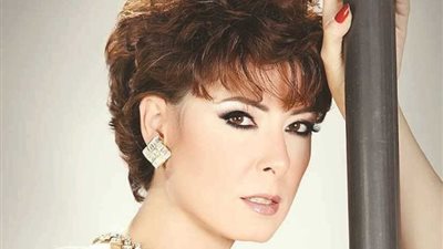 أنوشكا تستعد للعودة للساحة الغنائية بأغنية سينجل