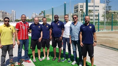 منتخب غينيا يعاين ملعب استاد جامعة الإسكندرية (صور)