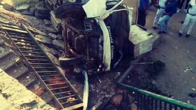 مصرع شخصين وإصابة 6 آخرين في انقلاب سيارة أعلى دائري المرج (صورة)