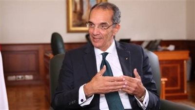 وزير الإتصالات يلقي الكلمة الإفتتاحية في قمة “أي دي سي”