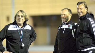 بروفايل| كلود لوروا مدرسة لتفريغ المدربين في أمم إفريقيا 2019