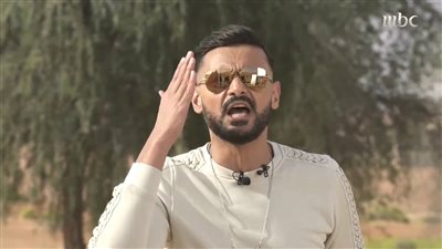 ياسر جلال يهنئ شقيقة رامز علي فيلمه “سبع البرمبة” (فيديو)