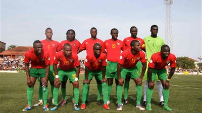 منتخب غينيا بيساو يصل مطار القاهرة استعدادا لأمم إفريقيا