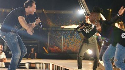 البروفة النهائية لأغنية افتتاح بطولة أمم إفريقيا “متجمعين” (صور وفيديو)