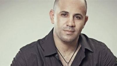 عزيز الشافعي يدعم المنتخب الوطني بـ”بشجع بلدي” قبل مباراته أمام زيمبابوي (فيديو)