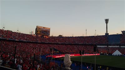 ستاد القاهرة كامل العدد قبل مباراة مصر وزيمبابوي بـ”ساعة ونصف” (فيديو)