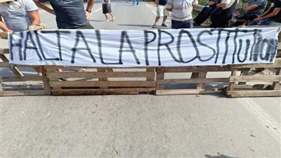 مهرجان “العراة” يتسبب في احتجاجات واسعة بالجزائر (صور)