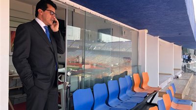 أشرف صبحي يحضر مباراة الجزائر وكينيا بالدفاع الجوي