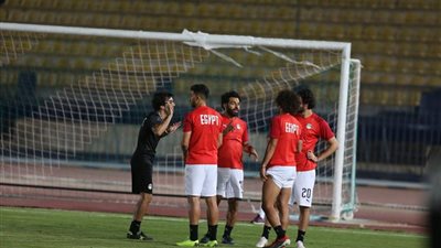 بعد واقعة التحرش.. المحمدي يضرب عمرو وردة بـ”الشلوط” (صور)
