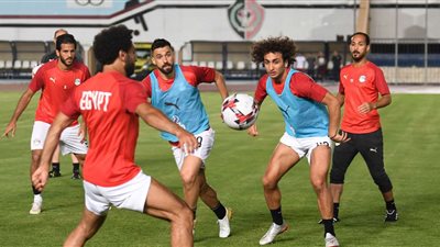 صلاح يقود تمرد المنتخب ضد استبعاد عمرو وردة.. ولهيطة يرفض محاولات أجيرى للحل (تفاصيل)