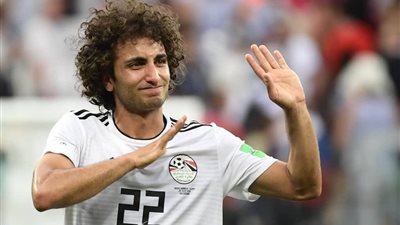 معركة خارج المستطيل الأخضر.. تحرش عمرو وردة يسبب انقسام بالوسط الفني (صور)