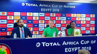 مدرب جنوب إفريقيا: المغرب منتخب قوي جدًا.. وسنبذل قصاري جهدنا للفوز