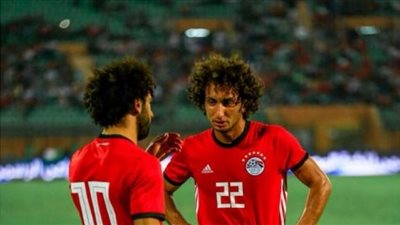 “يتعاملون معه كإله”.. عارضة الأزياء “ميرهان” توجه رسالة قاسية لـ”محمد صلاح”