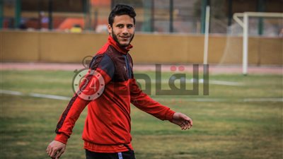 رمضان صبحي يتابع ودية الأهلى والمتحدة من على مقاعد البدلاء