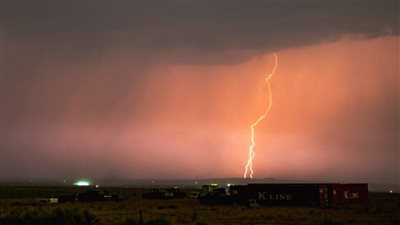 حفل زفاف في بنجلاديش يتحول لساحة عزاء بعد وفاة 17 بسبب البرق