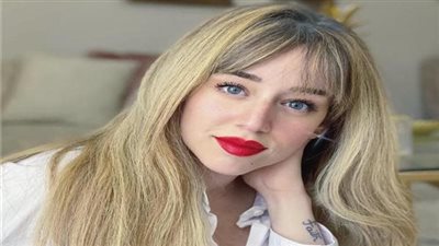 فرح الزاهد تكشف تفاصيل الحالة الصحية لوالدتها بعد إصابتها بكورونا 