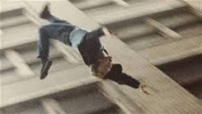 قفز من أعلى منزله.. انتحار طالب جامعي بسوهاج