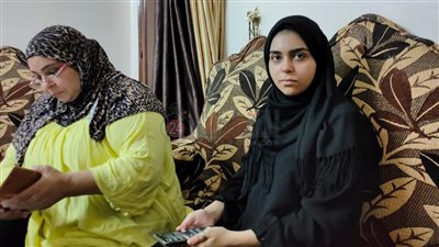 تفاصيل الاعتداء على طالبة أزهرية وفصلها من الجامعة.. ووالدتها تستغيث بشيخ الأزهر .. صور وفيديو