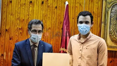 القاهرة 24 يحاور المخترع عبد المنعم عايد الحاصل على براءة اختراع في علاج السرطان