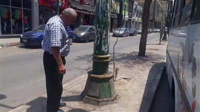 رئيس مدينة المنيا: تغطية فتحات أعمدة الإنارة بالكورنيش