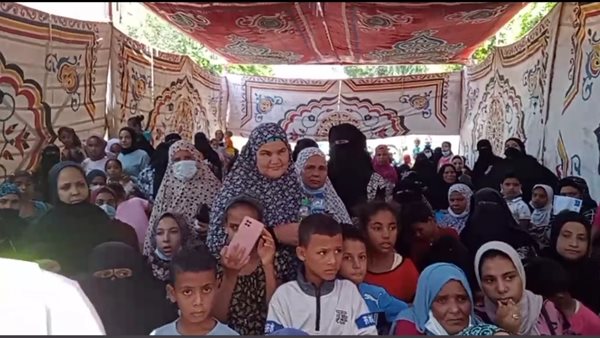 قافلة طبية بقرية