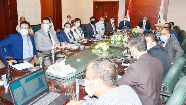 اجتماع محافظ سوهاج