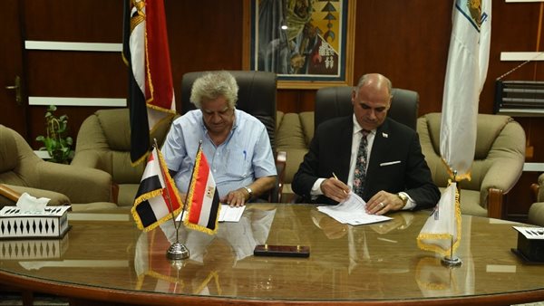 خلال توقيع البروتوكول