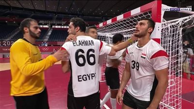 أحمد الأحمر ينهار خلال حديثه لـ بي إن سبورت بعد الخسارة أمام إسبانيا (فيديو)