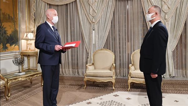 قيس سعيد ووزير الصحة